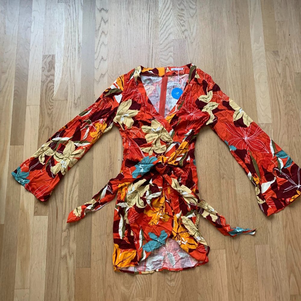 V-neck Bell Sleeve Bodycon Dress